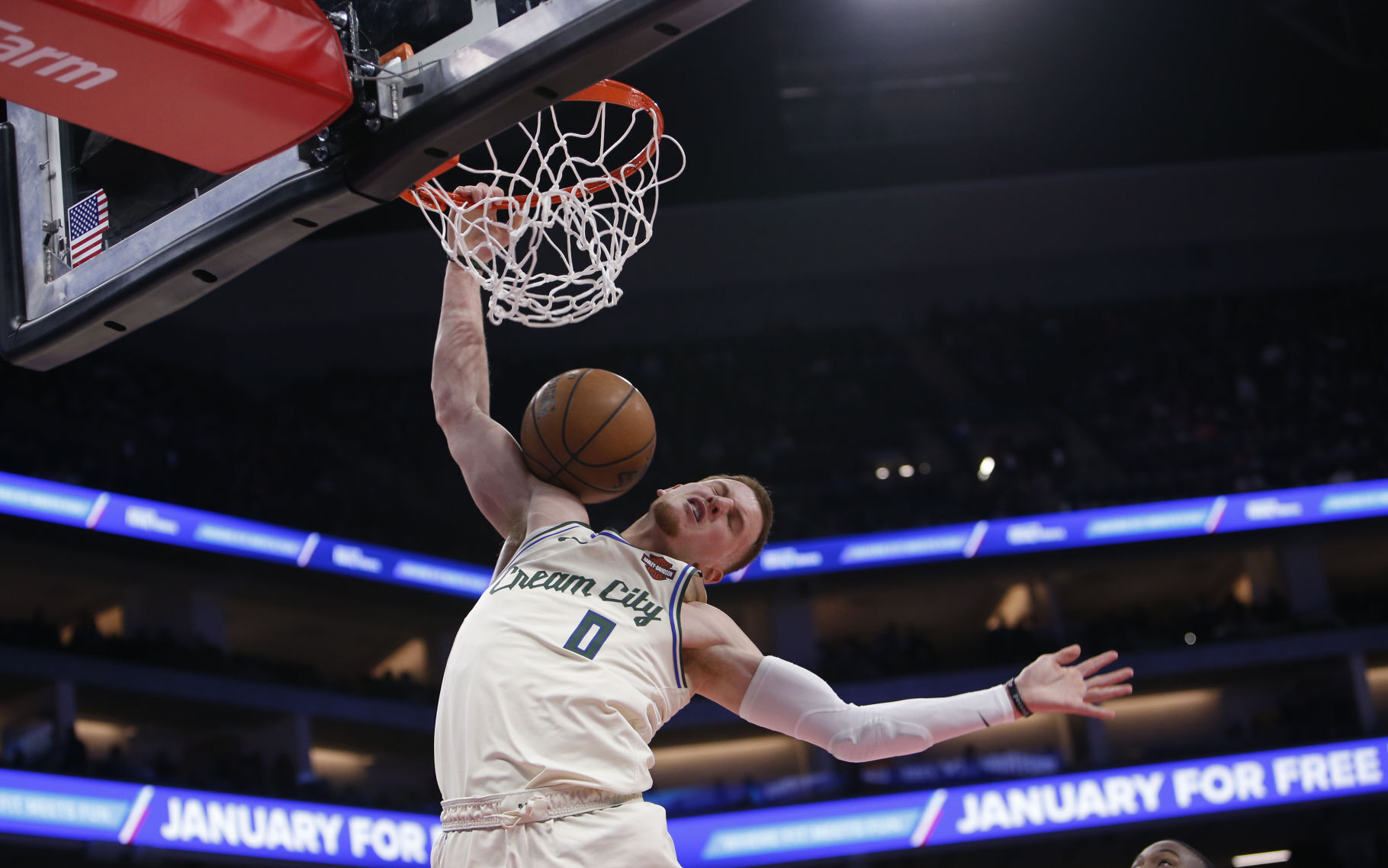 APTOPIX Bucks Kings Basketball